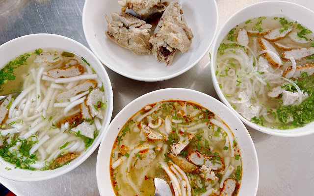 Bánh Canh Ghẹ Út Tuyền