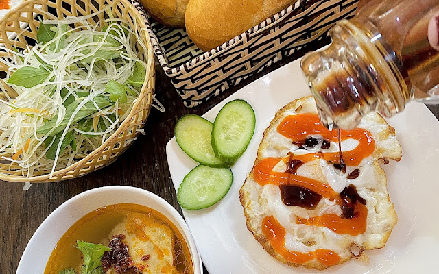 Bánh Mì Xíu Mại Bé Linh